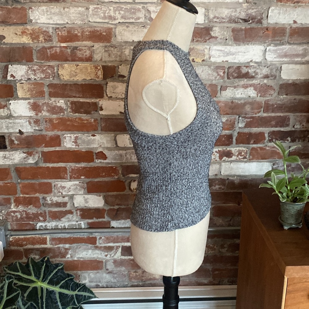 Women’s Gray Knit Halter Tank Top - Picture 4 of 6